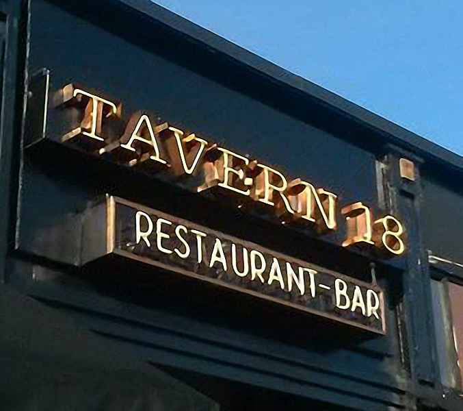 Tavern 18 Restaurant - Bar